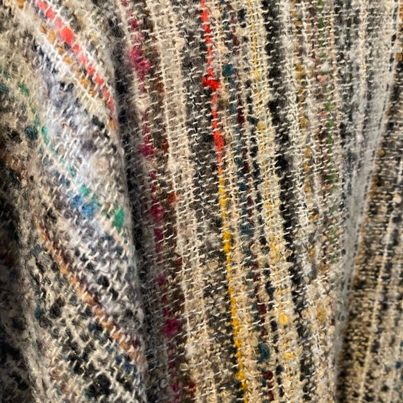 Pinklicious Poncho: Asymmetrical Cozy Knit Fringe - Picture 5 of 5